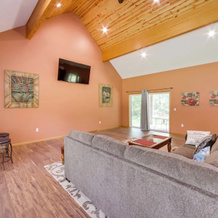 Spacious House on Half Acre < 3 Mi to Beach!, 肖尔伍德-塔山-哈伯特 — 照片 4