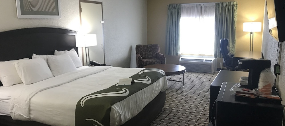 Quality Inn Vincennes, Винсеннес — фото 1