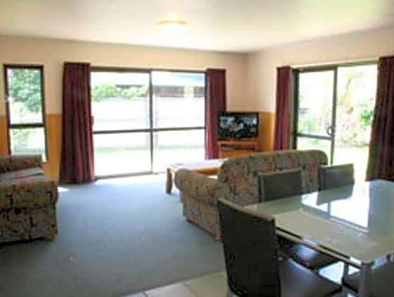 Whangarei TOP 10 Holiday Park, 旺阿雷 — 照片 1