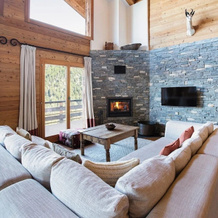 Authentic Swiss Spa Chalet Hot Tub & Sauna, Ла-Тзума — фото 4