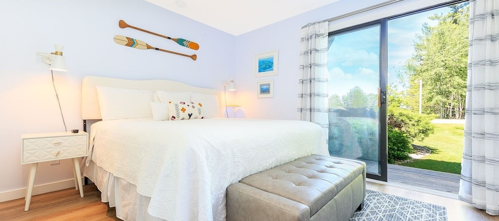The Shores Lakeside Condo Unit 5607, 阿克米 — 照片 1