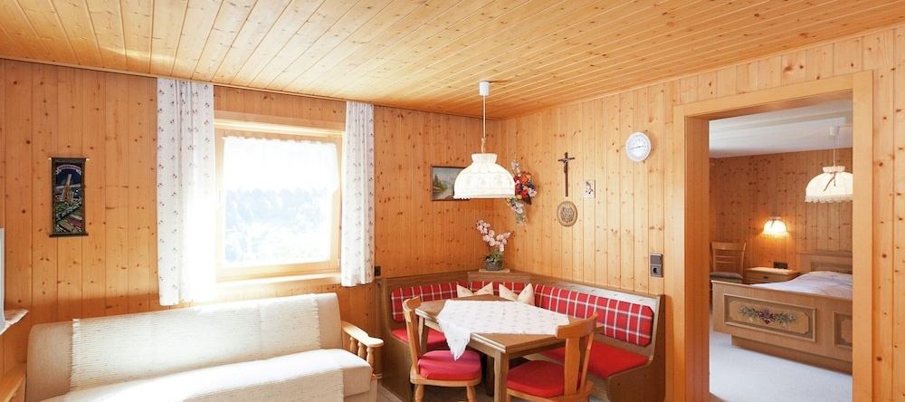 Cozy Holiday Home In Sonntag Near Ski Area, Зонтаг — фото 1