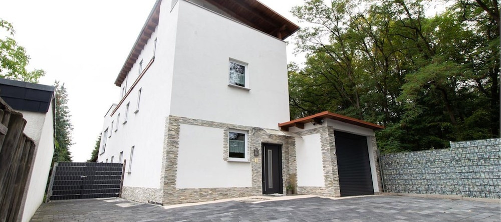 T & T Suites Raunheim, Raunheim — photo 1