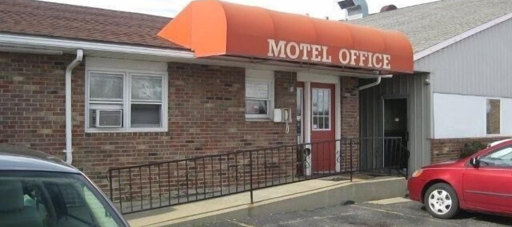 Red Carpet Inn Terre Haute, 特雷霍特 — 照片 1