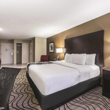 La Quinta Inn & Suites by Wyndham Collinsville - St. Louis, Collinsville — photo 4