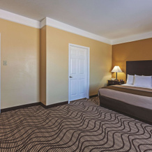 La Quinta Inn & Suites by Wyndham Angleton, Angleton — photo 5