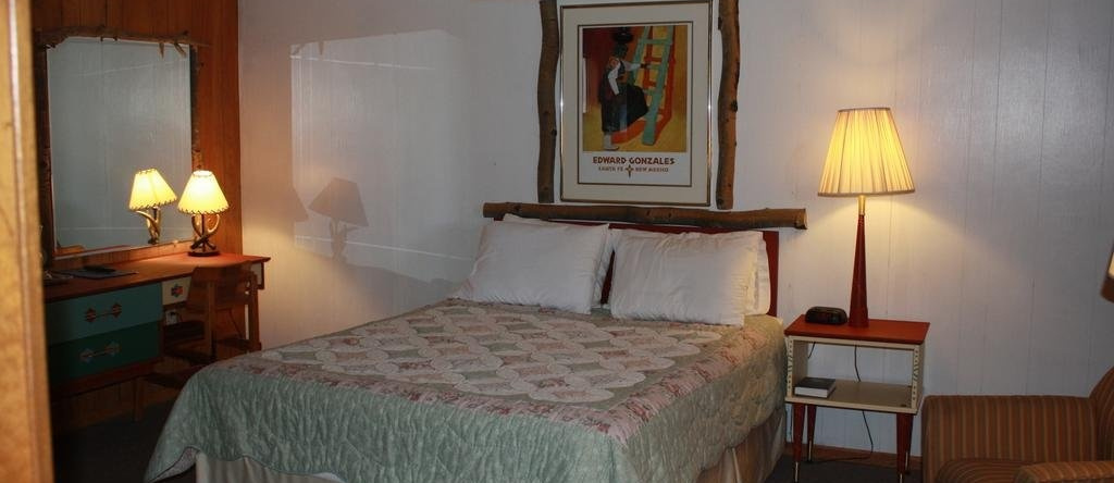 Elkhorn Lodge, Chama — photo 1