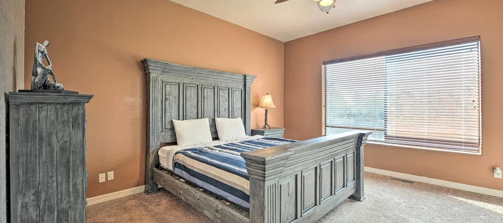 Game Room & Community Amenities: Overgaard Home!, Overgaard — фото 1