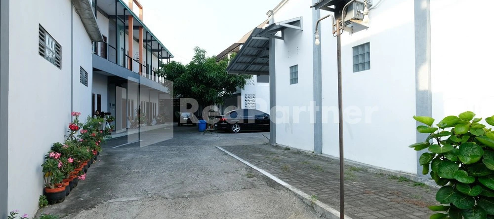 Niti Stay Syariah Near Stasiun Wates Redpartner, Ватес — фото 1