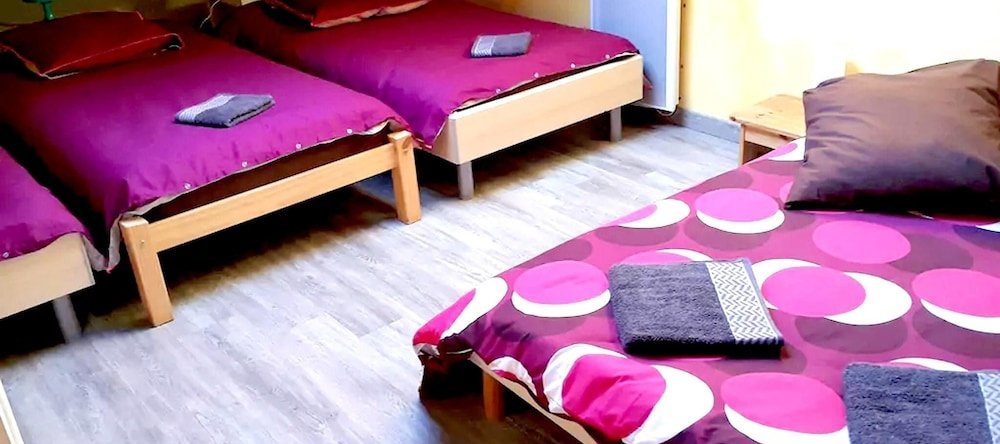 House With 3 Bedrooms in Val de Chalvagne, With Wonderful Mountain Vie, 瓦尔-德-沙尔瓦涅 — 照片 1