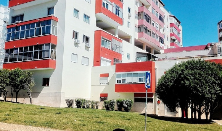 Odivelas metro hospedagem, Odivelas — photo 1