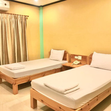 Au Hotel, Uthai — photo 4
