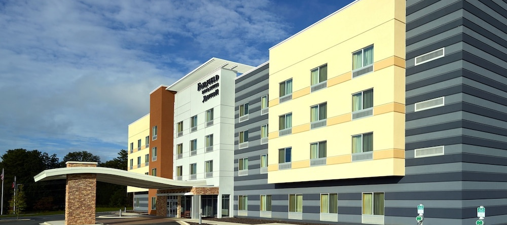 Fairfield Inn Suites Hendersonville Flat Rock, Flat Rock — photo 1