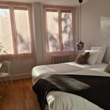 La Maison, 4 appartements 3 étoiles climatisés au centre ville avec jardin proche du Parc et des Thermes, Lons-le-Saunier — photo 3