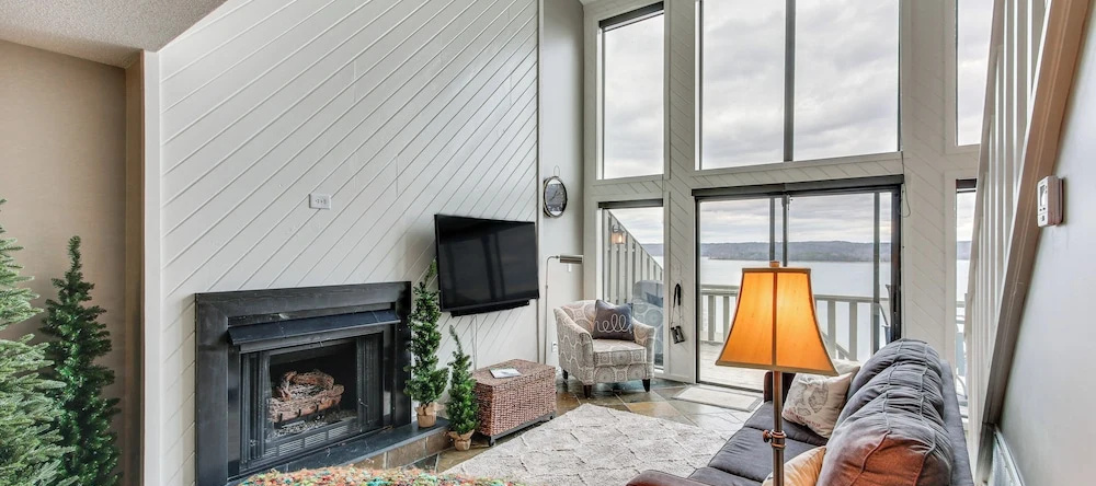 Tennessee River Vacation Rental W/ Deck + View!, Каунс — фото 1