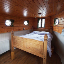 Roisin Dubh Houseboat, 萨林斯 — 照片 2