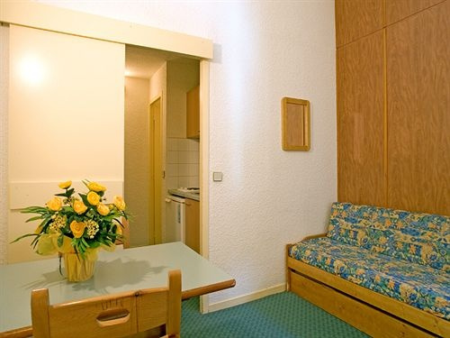 Residhotel Les Chataigniers, Isola — photo 1