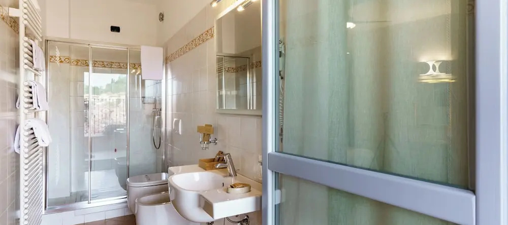 Residence Isolina, Monforte d'Alba — photo 1
