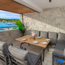 Seafront villa Kupinica with private indoor Pool, Vinisce — photo 4