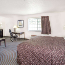 Super 8 by Wyndham Cedar Falls IA - University, 锡达福尔斯 — 照片 4