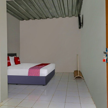 Oyo 90809 Homestay Black Pink Merah Jambu Syariah, Тарогонг — фото 5