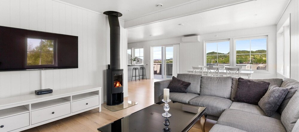 Beautiful Home in Valestrandsfossen With Wifi and 3 Bedrooms, 乌斯特岛 — 照片 1