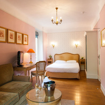 Hostellerie du Moulin des Ruats, 阿瓦隆 — 照片 5