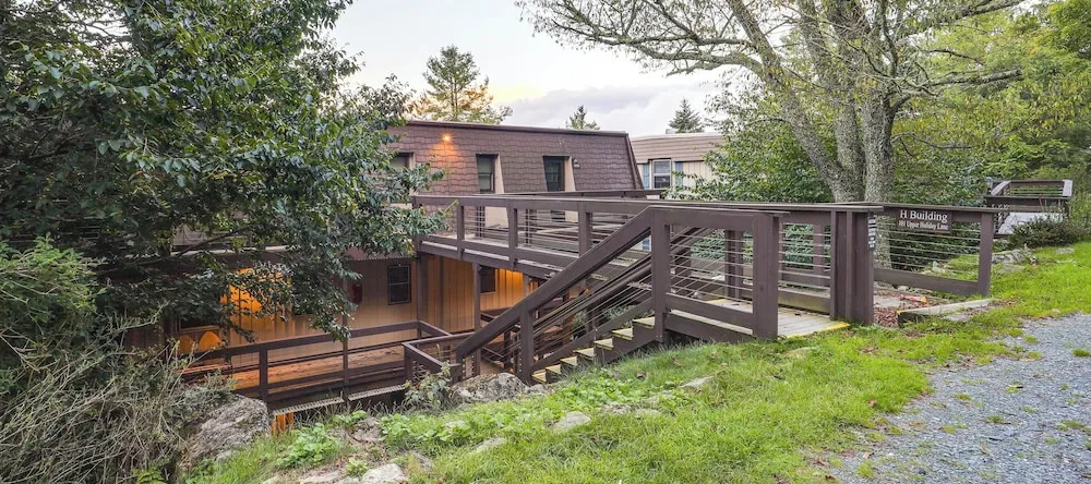 Walk to Slopes! Beech Mountain Condo, Pet Friendly, Beech Mountain — photo 1