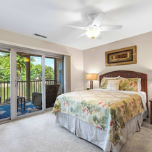 Carefree Tranquility at the Lake Waterfront Stay for 4 With Resort Amenities, Laurie — photo 3