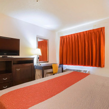 Baymont Inn & Suites Waterloo, Waterloo — photo 3