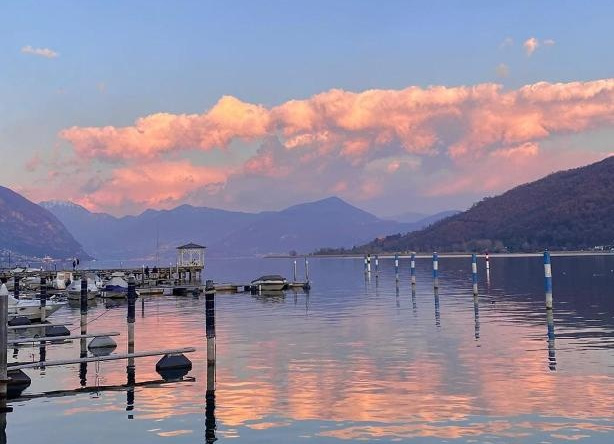 Terrazza sul lago di Iseo, 萨尔尼科 — 照片 1