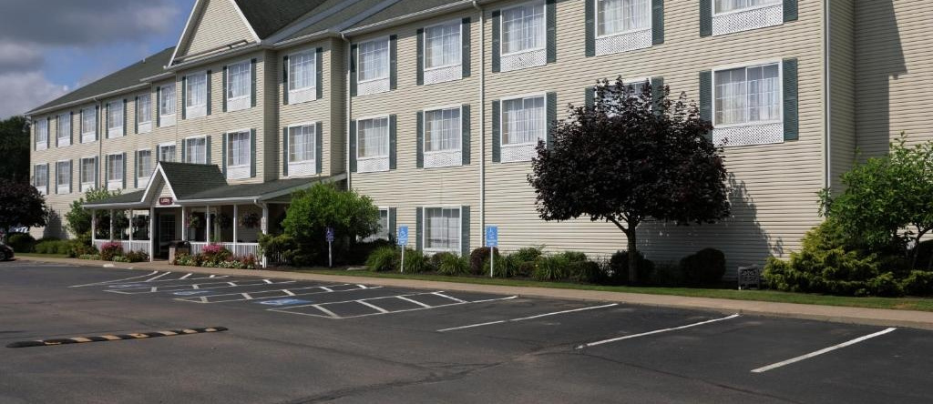 Coshocton Village Inn & Suites, Кошоктон — фото 1