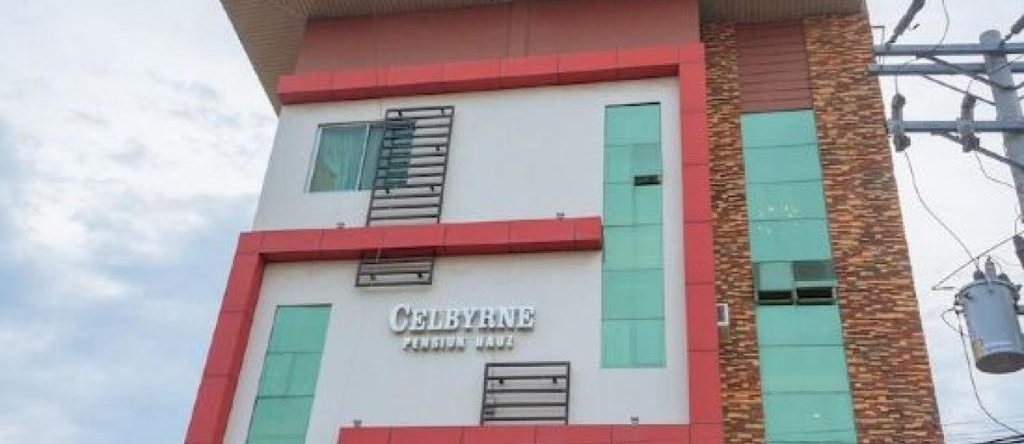RedDoorz near Talisay District Hospital, Balamban — photo 1