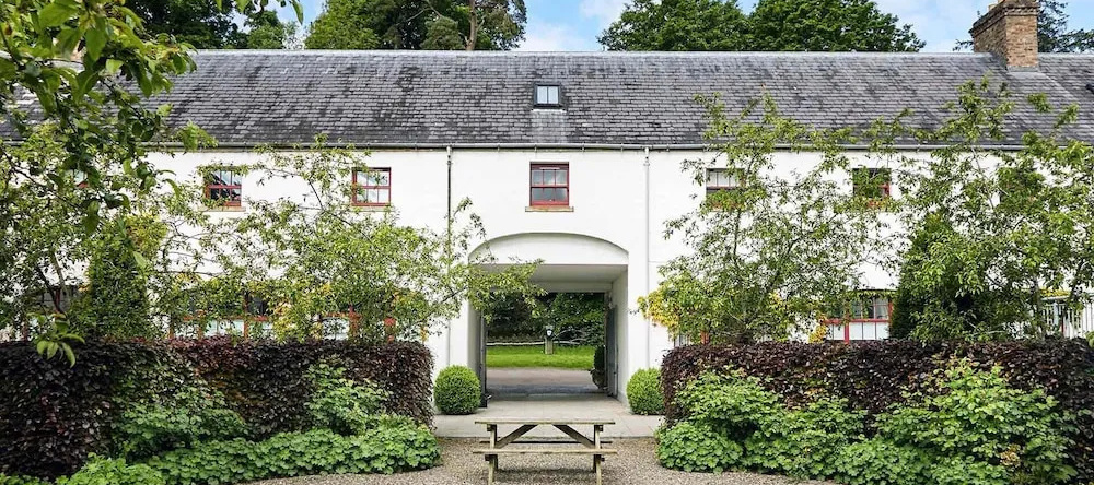 Old Stable Mews Castle Leslie, Glaslough — photo 1