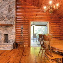 Rippling Waters Lodge 3 Bedroom Cabin by RedAwning, Whittier — photo 4