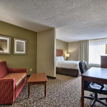 Clarion Inn & Suites Cortland - University Area, Кортленд — фото 2