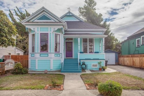 Victorian Charmer In The Heart Of The Bay, Хейворд — фото 1