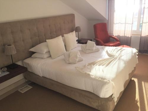 CheckinCheckout - The Buddha Ocean House, Azenhas do Mar — photo 1