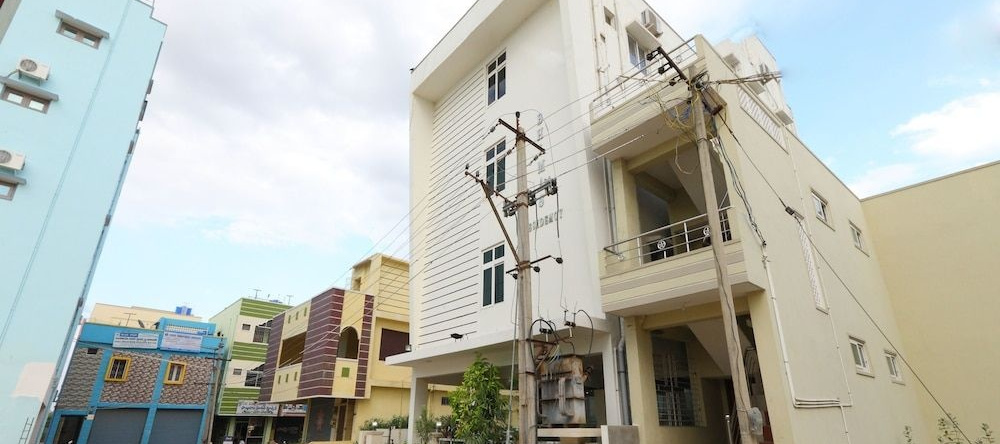 OYO 15601 Bhimas Residency, 古穆迪蓬迪 — 照片 1