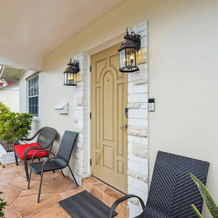 Patio + Yard: Family-Friendly Miami Oasis!, Майами Гарденс — фото 3