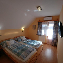 Zöld Sziget Apartmanház, Генесдиас — фото 5
