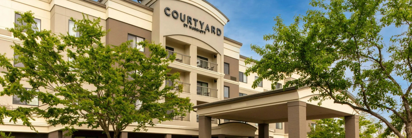 Courtyard By Marriott Pittsburgh Greensburg, Грейпвилл — фото 1