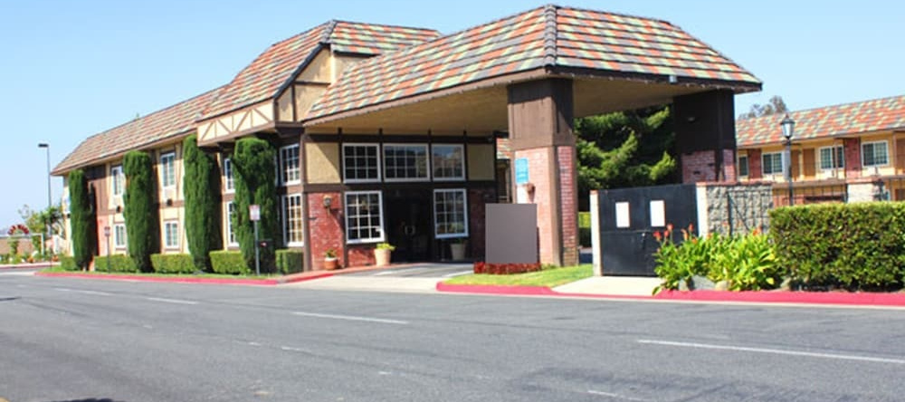 Best Western Corona, Corona — photo 1