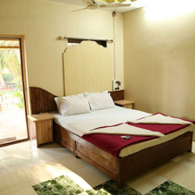 Darya sarang resort & Beer shopee, Ganpatipule — photo 5