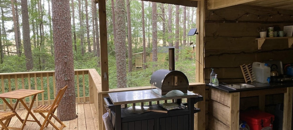Remarkable 1-Bed Treehouse 10 Mins From Inverness, Манлочи — фото 1