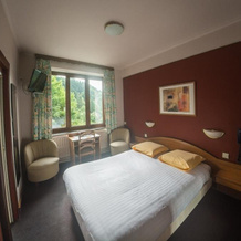 Hotel Les Genets, Ла-Рош-ен-Арден — фото 4