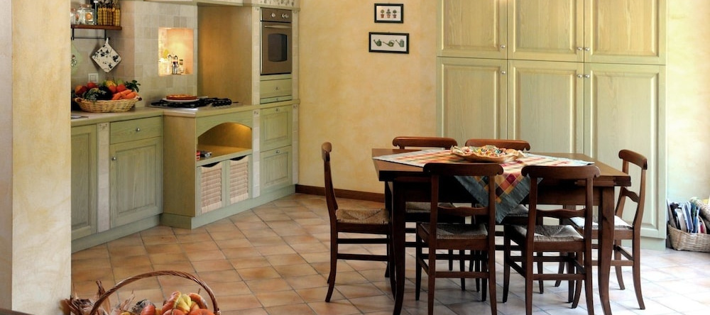 B&B Profumi, Винкьо — фото 1