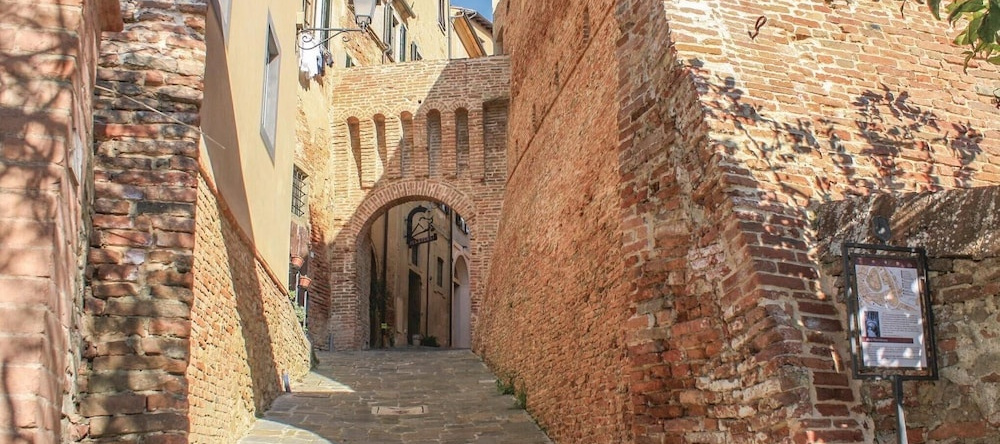 La Fattoria Di Lari, Лари — фото 1