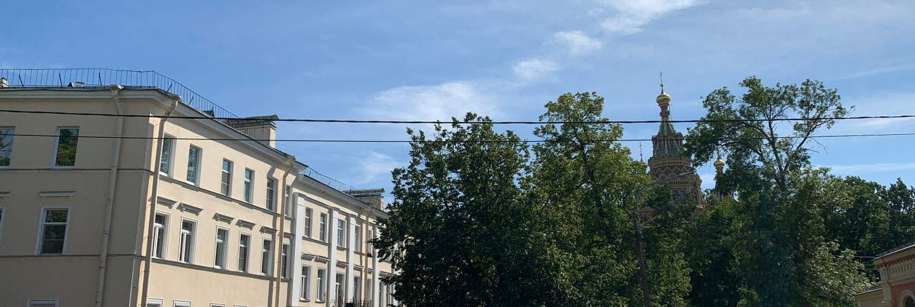 Na Krasnoprudskom pereulke Flat, Petergof — photo 1