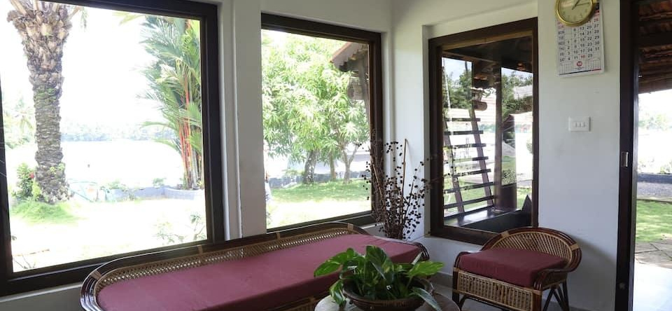 Green Palace Health Resort, 查姆帕库拉姆 — 照片 1